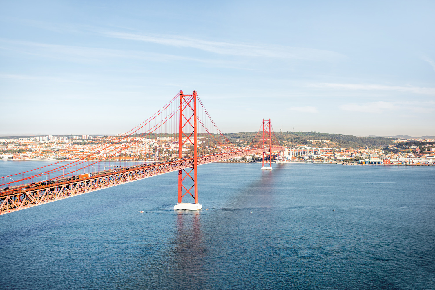 Portugal se consolida como destino global de milionários com segurança, benefícios fiscais e estabilidade jurídica